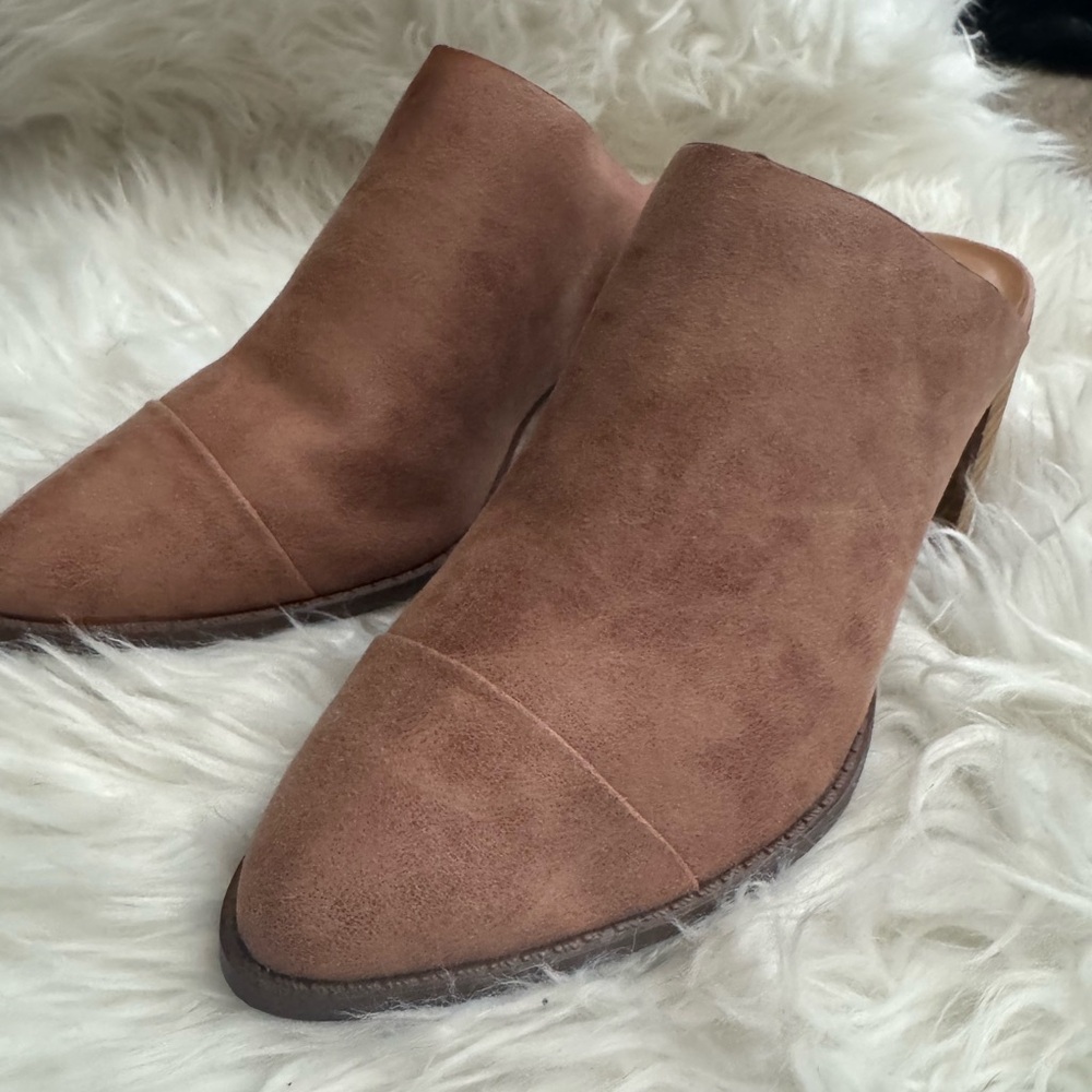 Perfect Tan Suede Mules